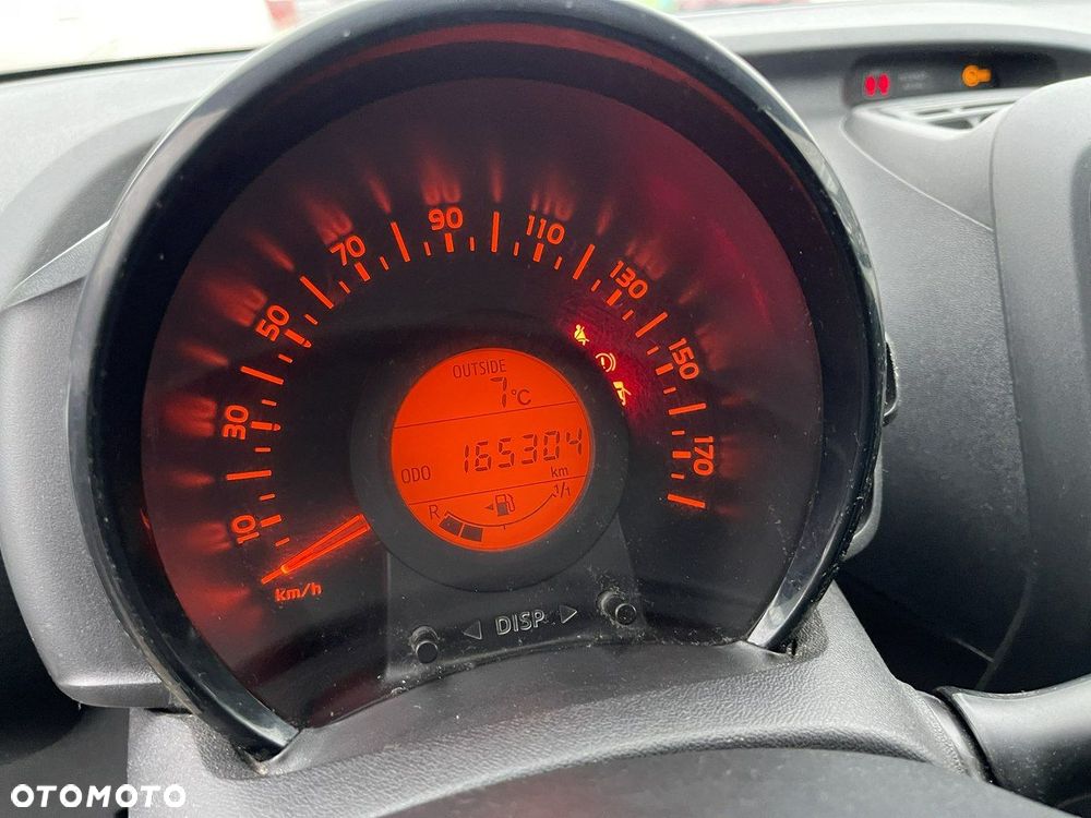 Toyota Aygo x-play - 7