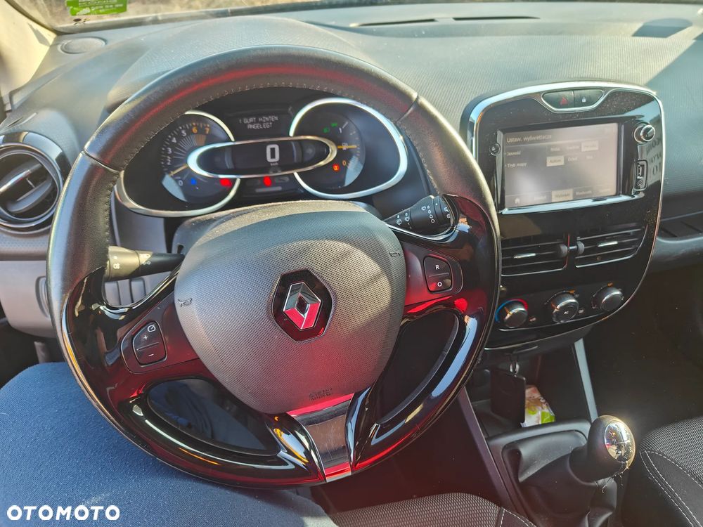 Renault Clio 1.2 16V 75 Limited - 9