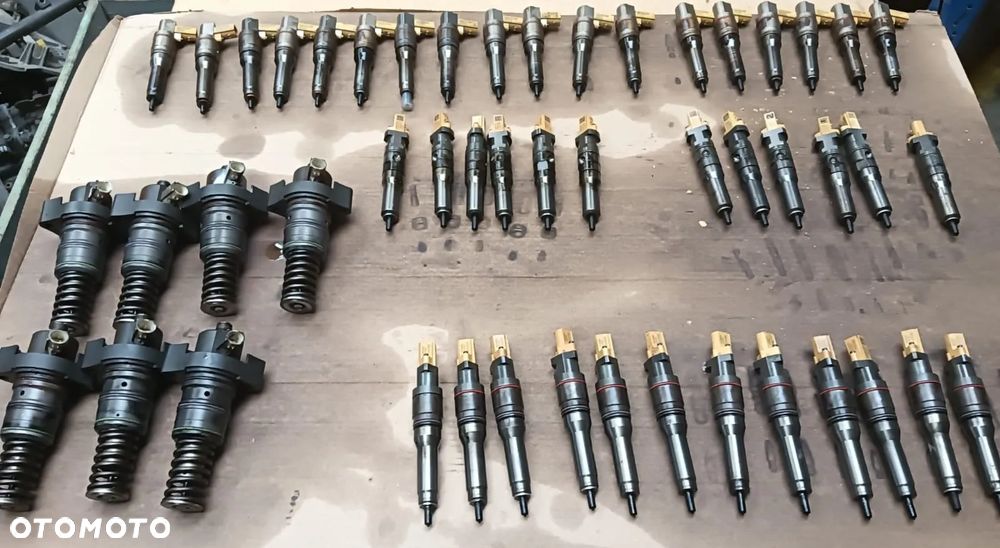 WTRYSK WTRYSKIWACZ PALIWA DAF XF  2047600  2047601  1974030  153458220 - 1