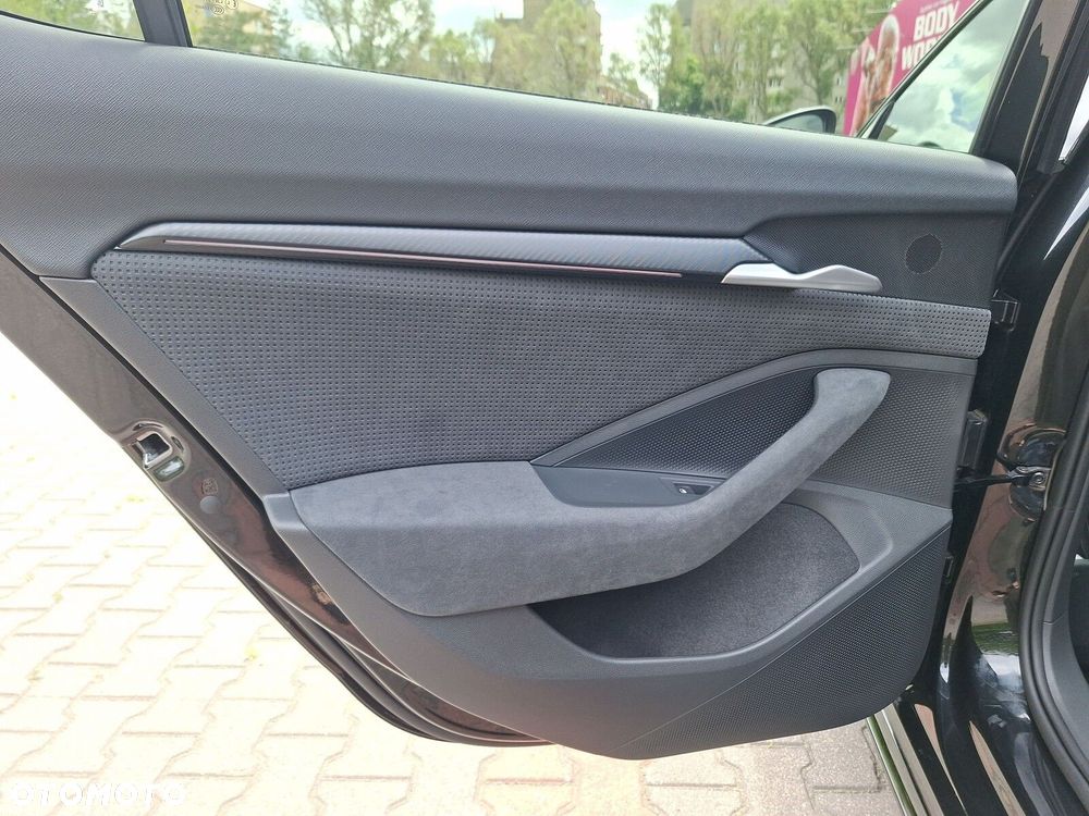 Skoda Superb 2.0 TSI Sportline DSG - 18