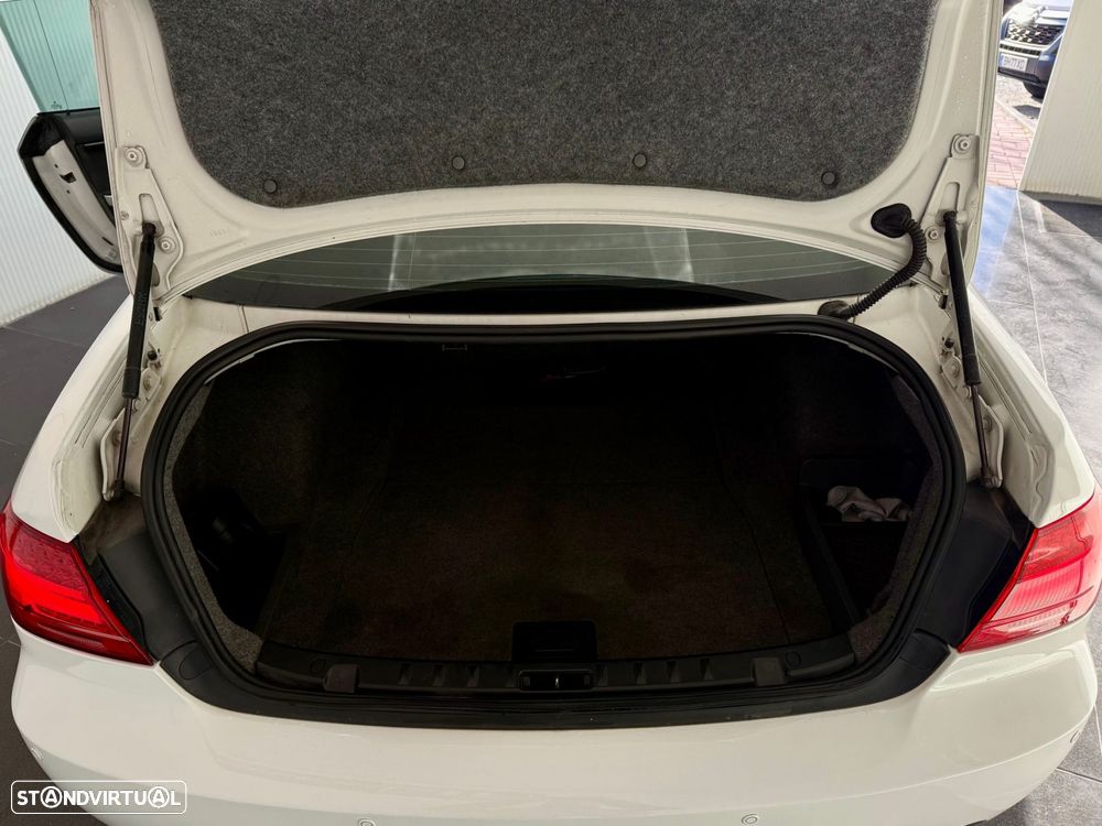 BMW 320 d Coupe Edição M - 22