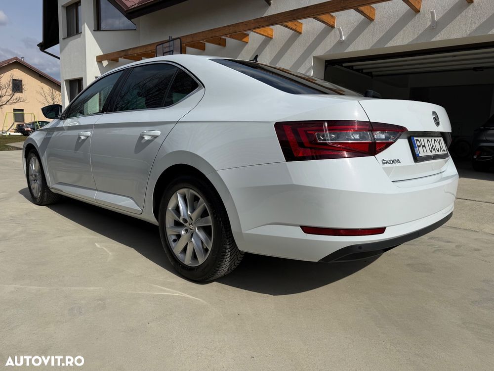 Skoda Superb 2.0 TDI Ambition - 5