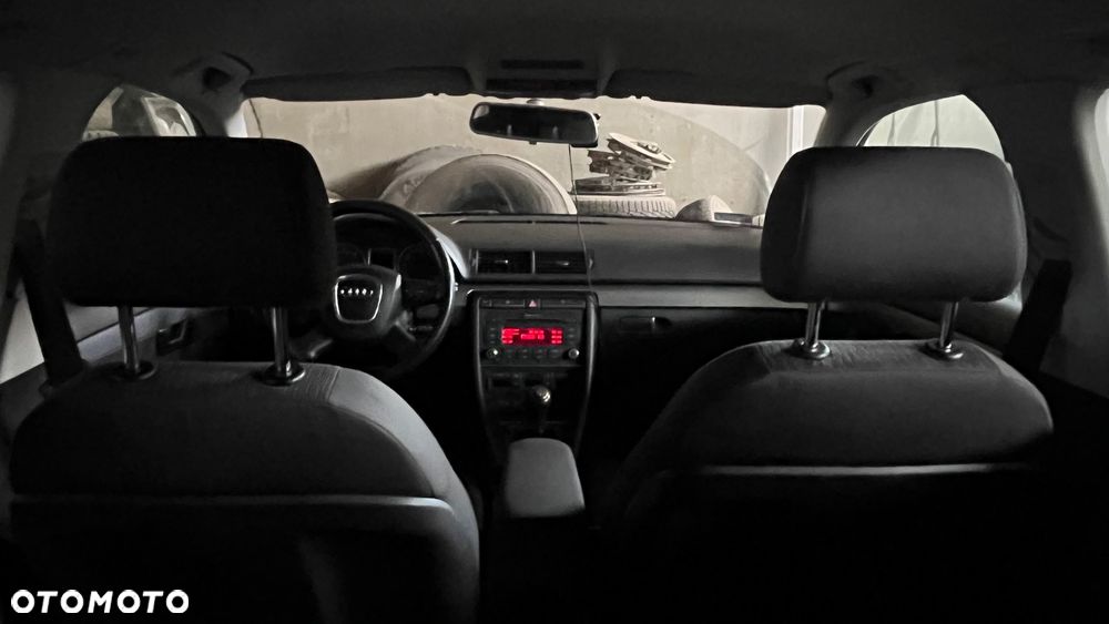 Audi A4 Avant 2.0 TDI DPF - 11