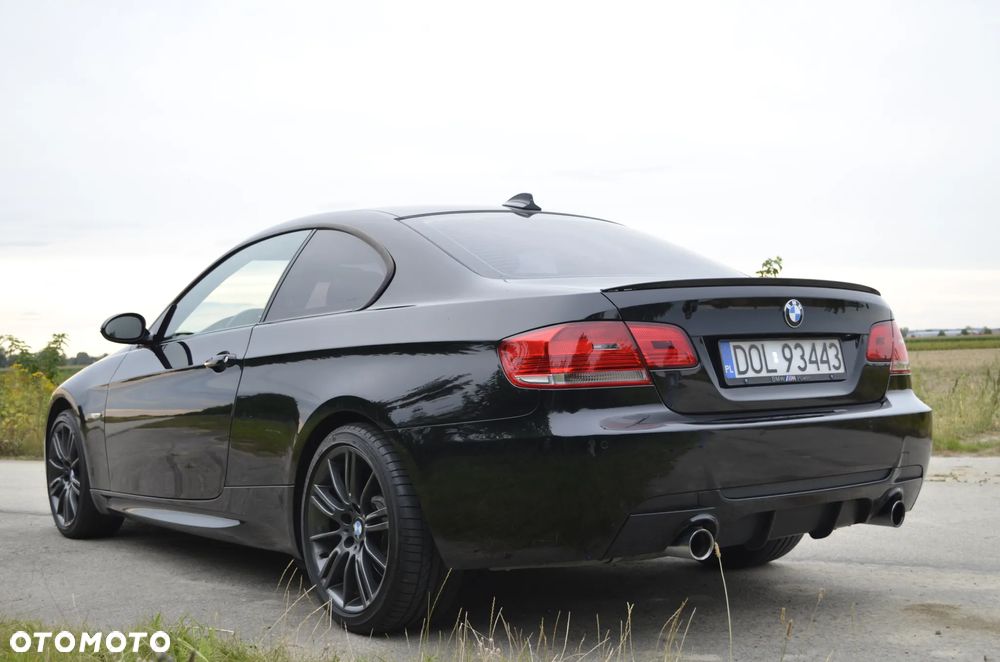 BMW Seria 3 335i xDrive Coupe - 7