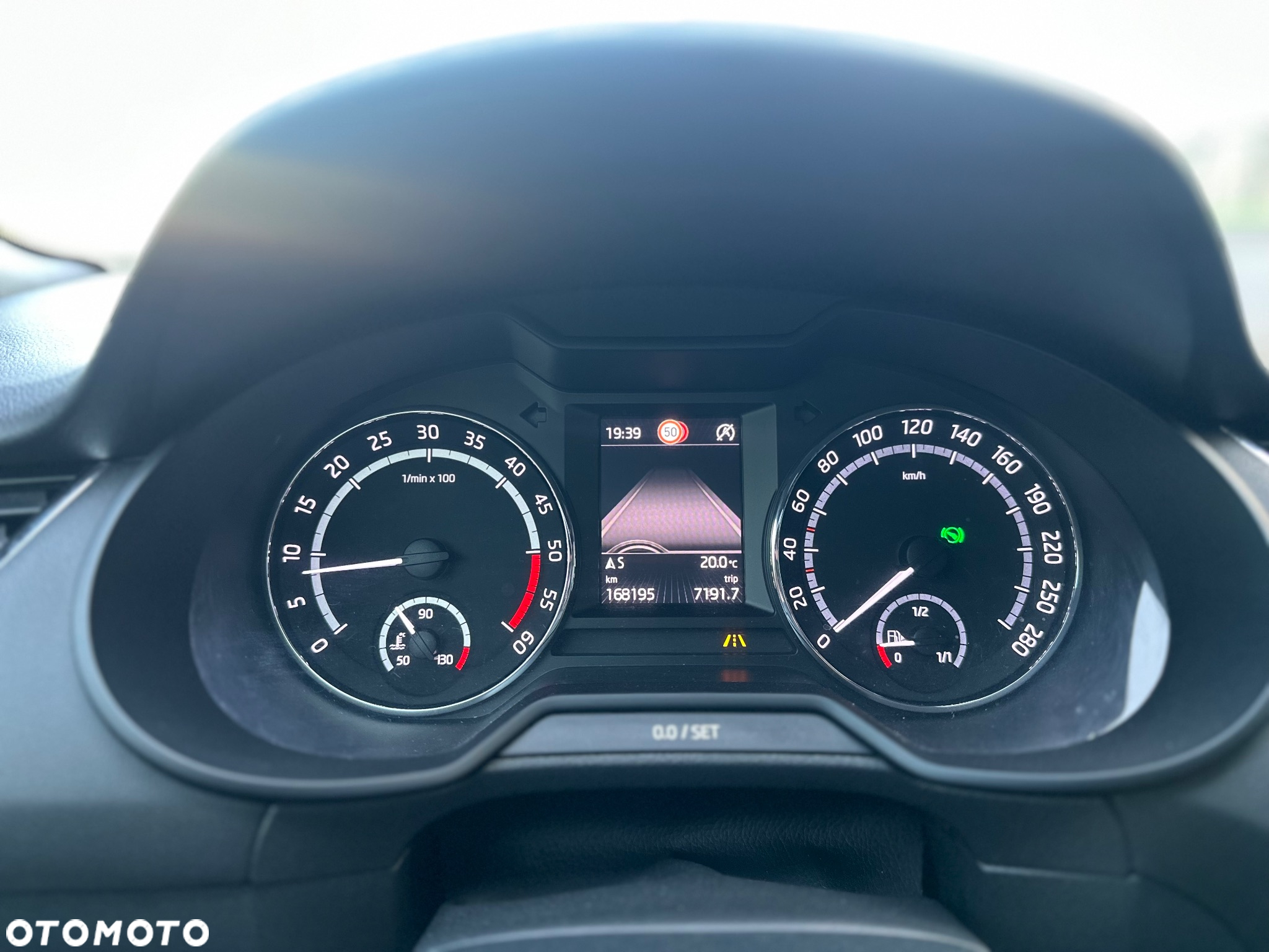 Skoda Octavia 2.0 TDI DSG RS - 24