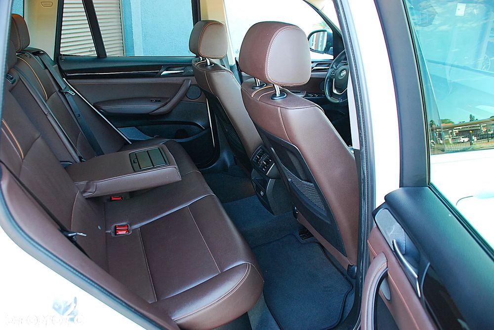 BMW X3 xDrive28i xLine - 17