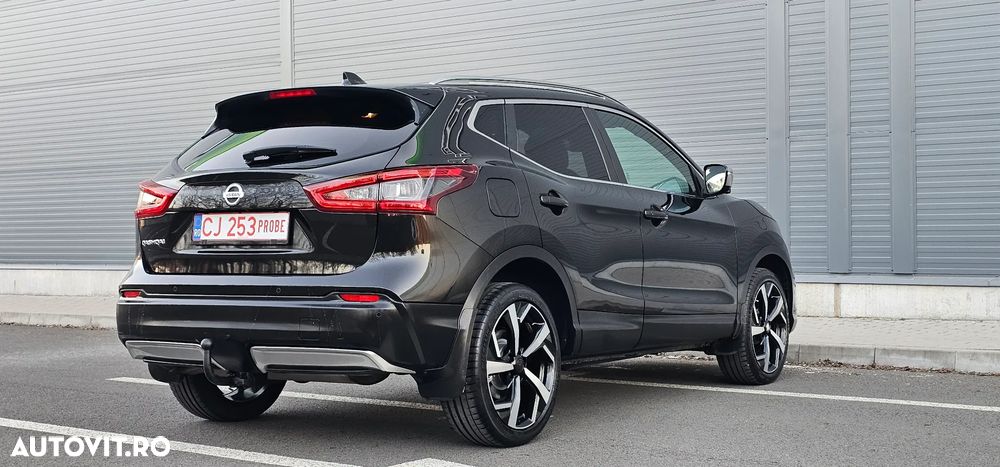 Nissan Qashqai 1.6 DCI Xtronic TEKNA+ - 26