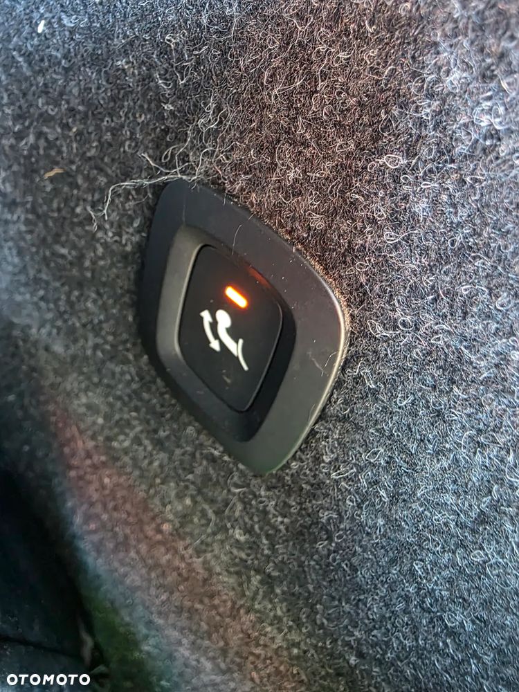 Volvo XC 40 D3 SCR Momentum - 33