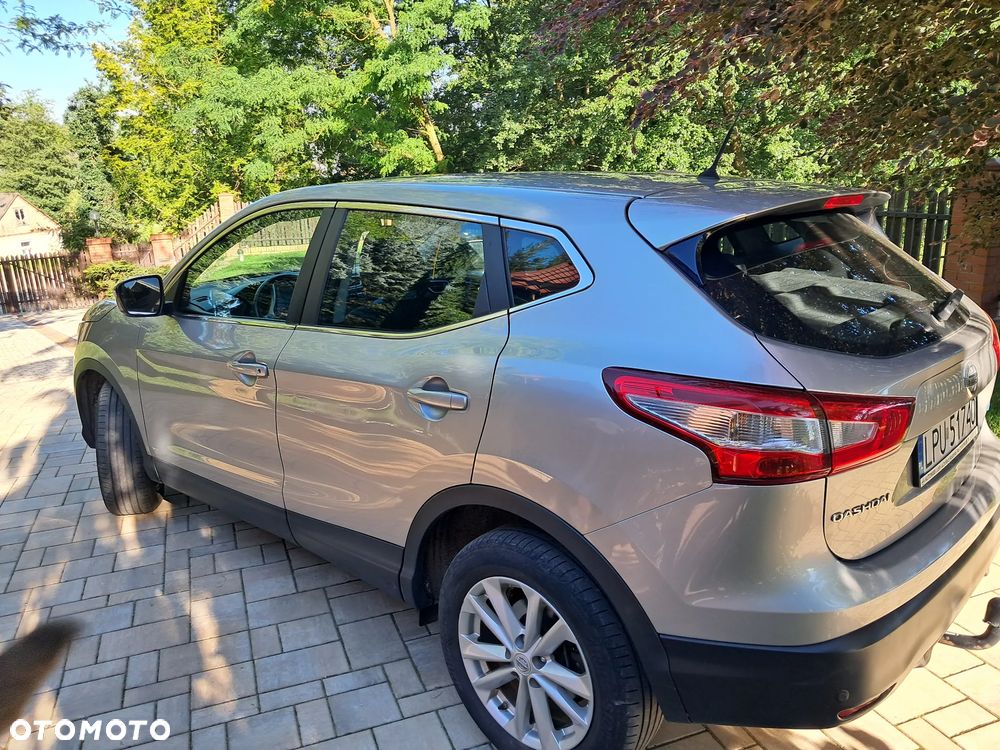 Nissan Qashqai 1.5 dCi N-Connecta - 6
