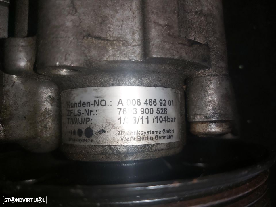 Bomba Direcção Assistida Hidraulica Mercedes Class C 180Cdi  Ref: a 006 466 92 01 - 4