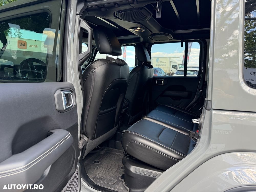 Jeep Wrangler 2.0 4xe AT8 PHEV Sahara - 13