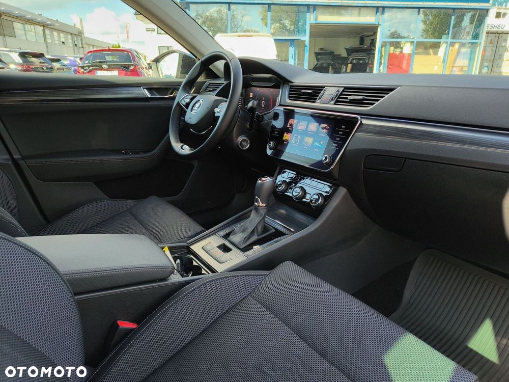 Skoda Superb 2.0 TSI Style DSG - 11