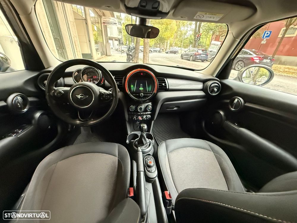 MINI 5 Portas Cooper D - 19