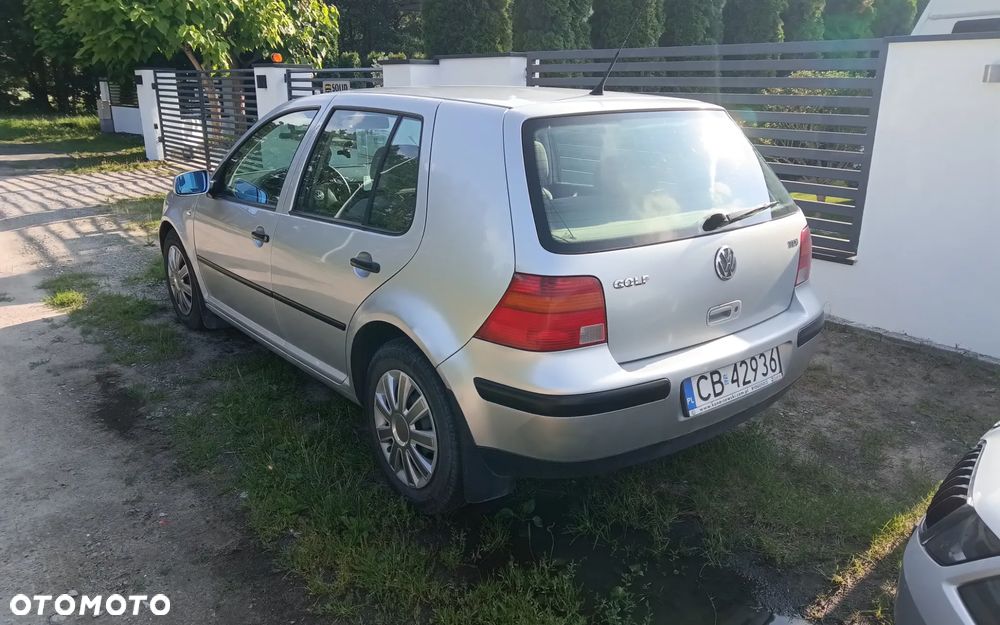 Volkswagen Golf - 3