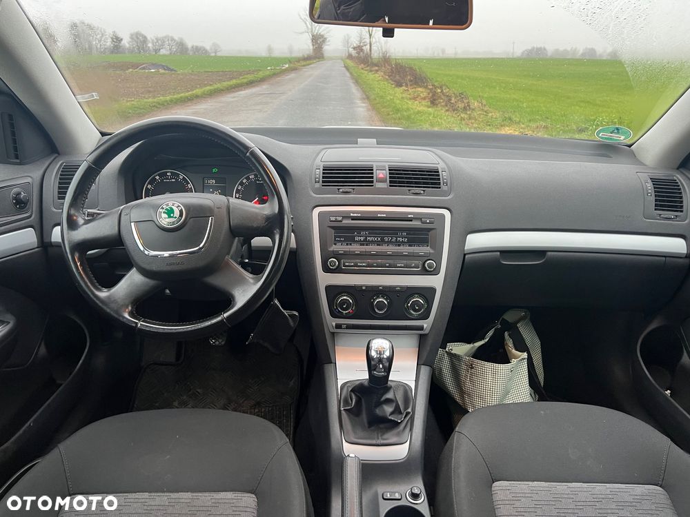 Skoda Octavia 1.6 Ambiente - 7