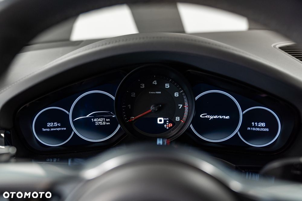 Porsche Cayenne Standard - 30