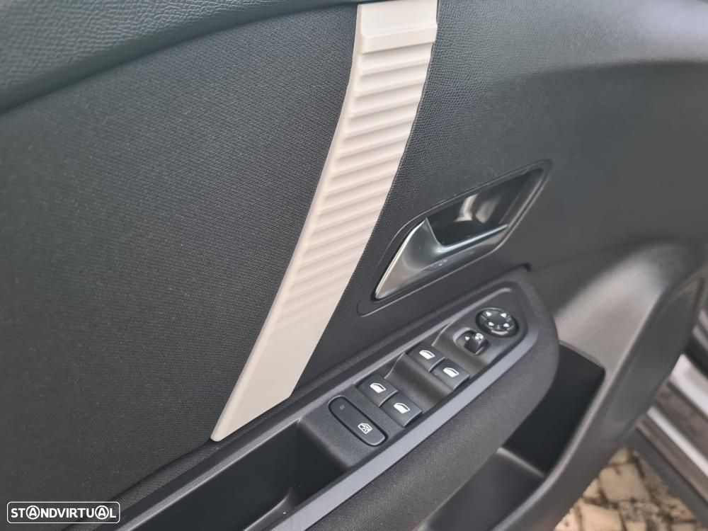 Citroën e-C4 50 kWh YOU! — fotografia 8