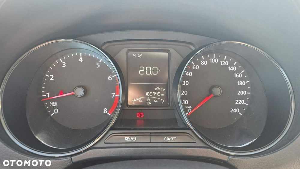 Volkswagen Polo - 11