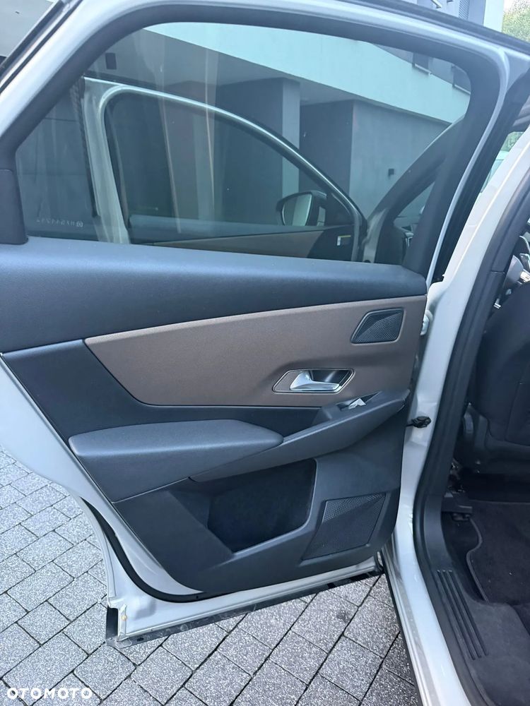 DS Automobiles DS 7 Crossback 1.5 BlueHDi Bastille + - 19