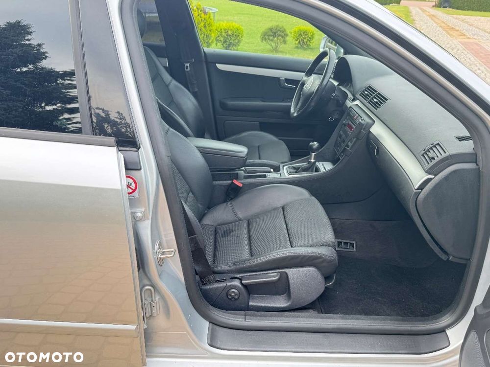 Audi A4 Limousine - 20