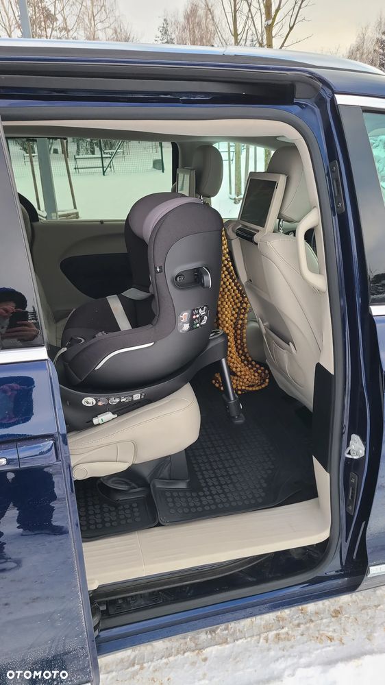 Chrysler Pacifica - 16