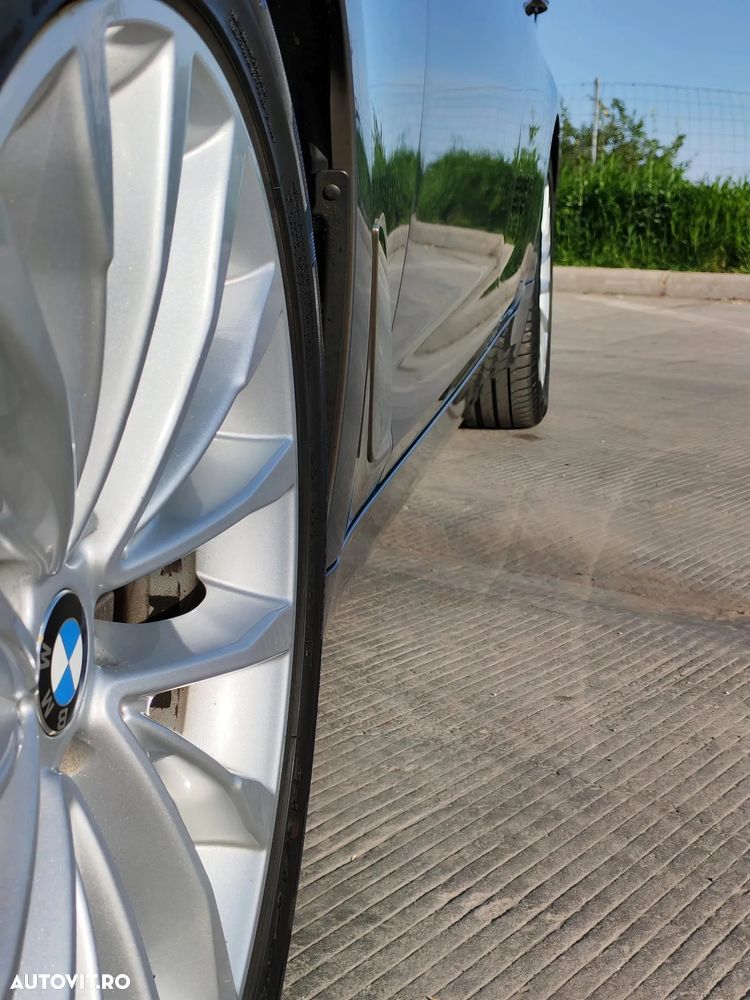 BMW Seria 5 520d Aut. Luxury Line - 11