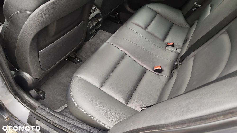 BMW Seria 5 520d - 23