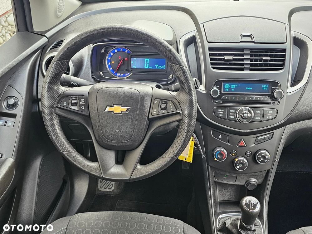 Chevrolet Trax 1.6 LS - 21