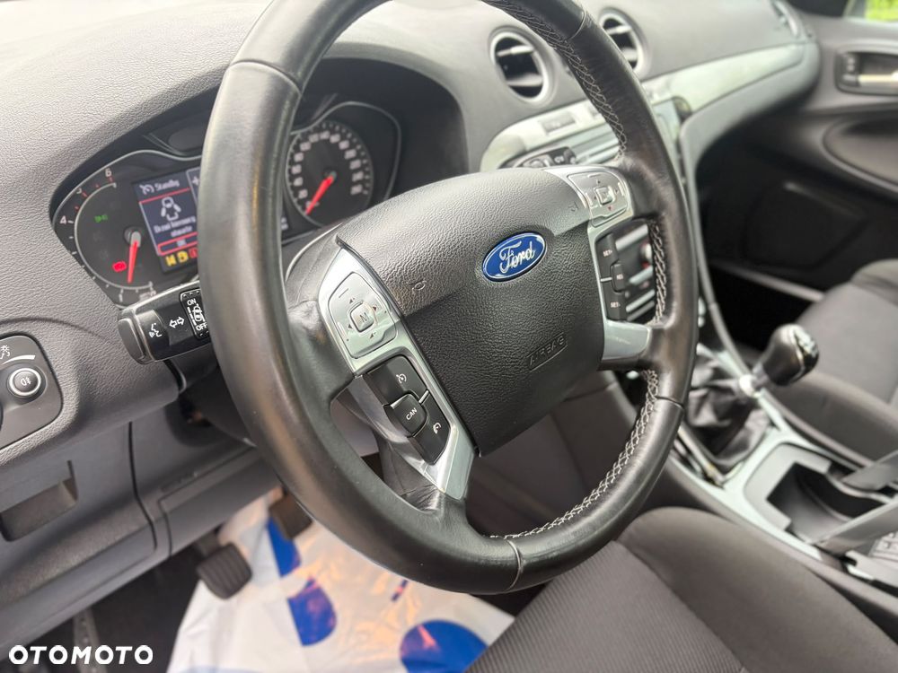 Ford S-Max 2.0 TDCi DPF Titanium - 26