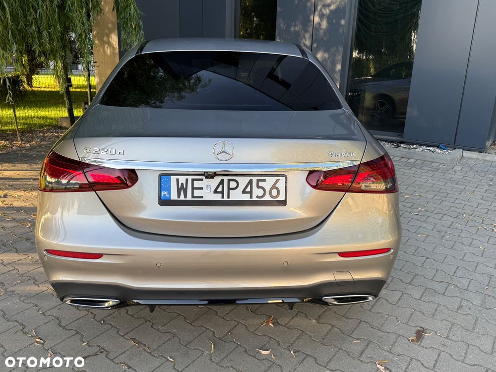 Mercedes-Benz Klasa E 220 d 4-Matic AMG - 14
