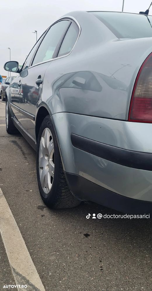 Volkswagen Passat 1.9TDI Highline - 2