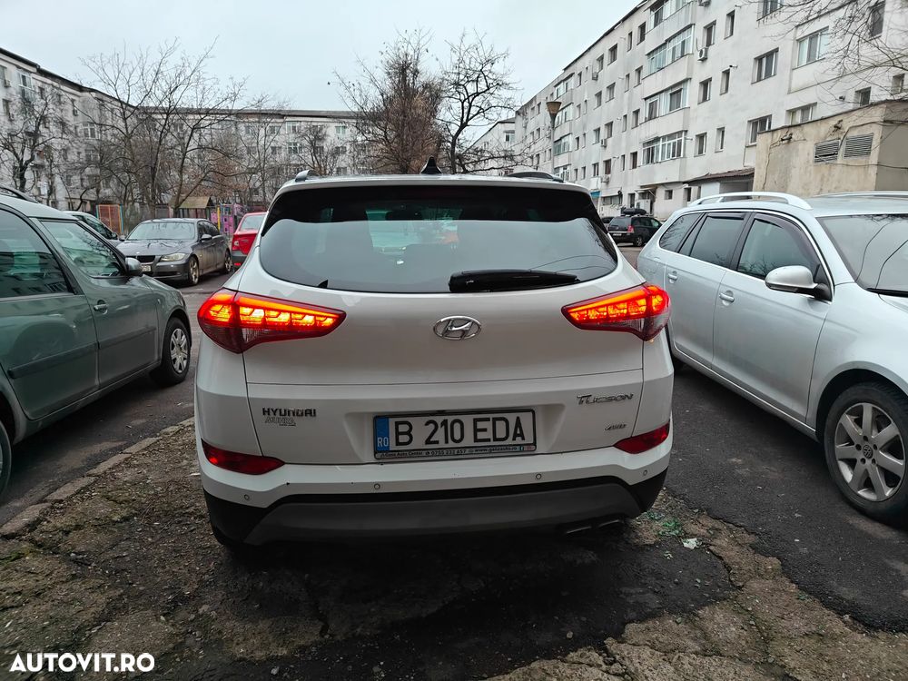 Hyundai Tucson 2.0 CRDI 4WD Automatik Premium - 9