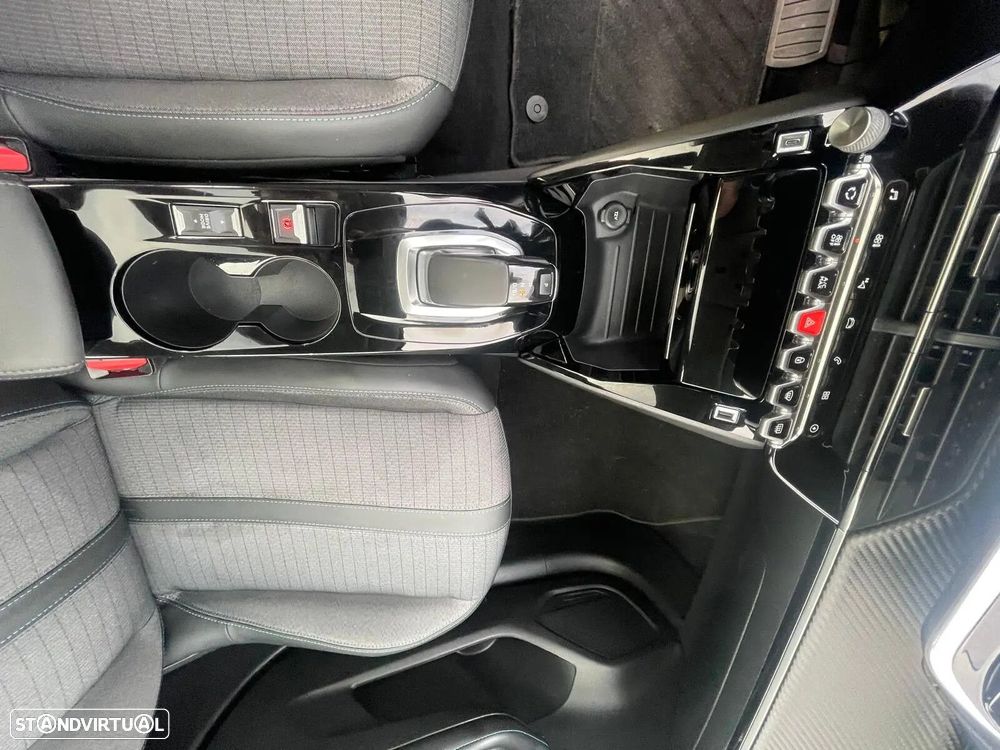 Peugeot e-208 Allure - 30