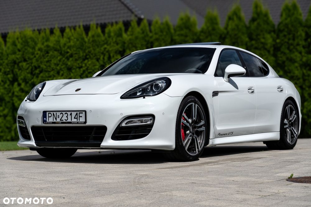 Porsche Panamera GTS - 13