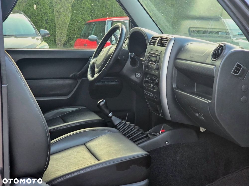 Suzuki Jimny - 17