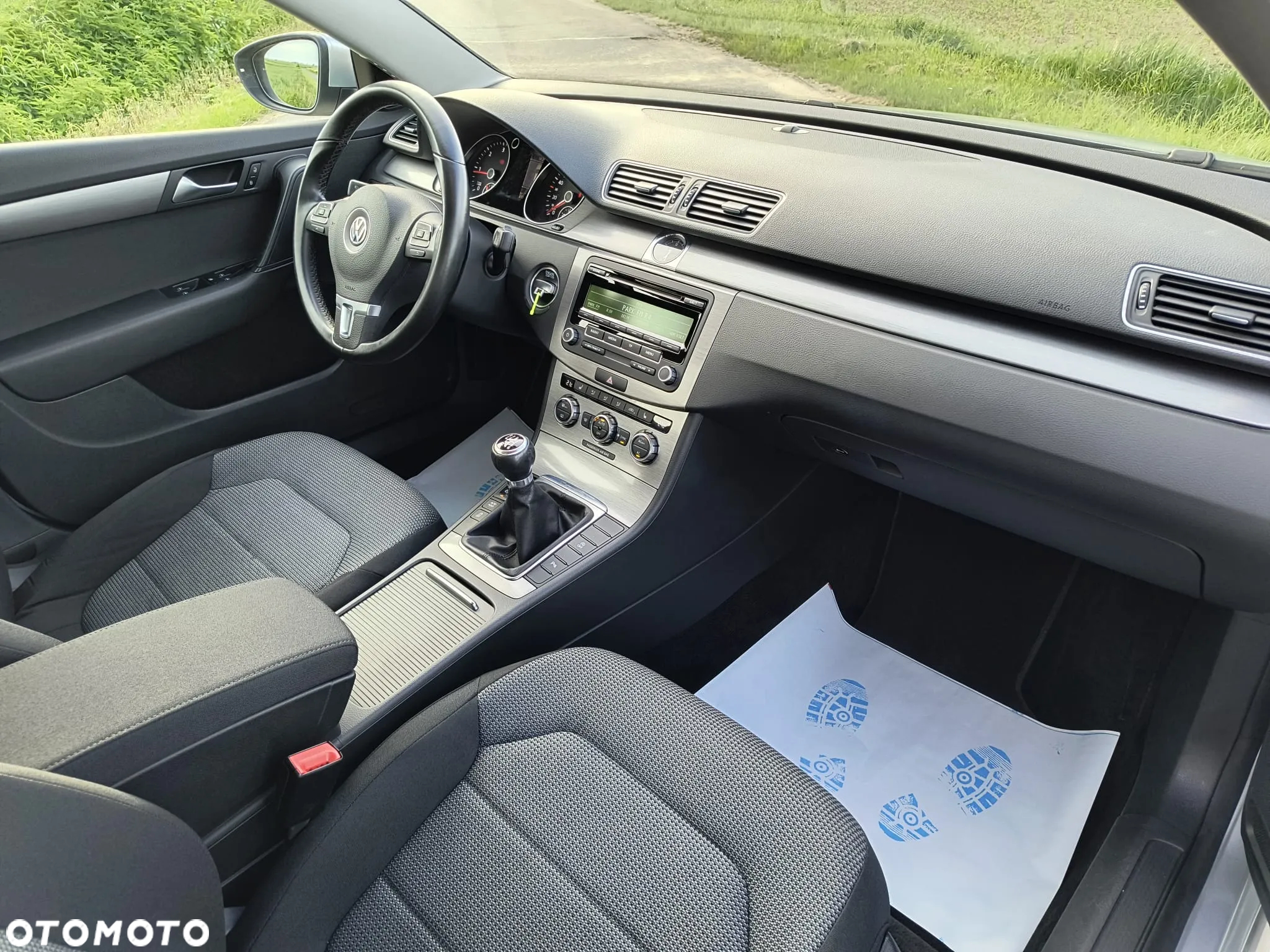 Volkswagen Passat 2.0 TDI Comfortline - 11