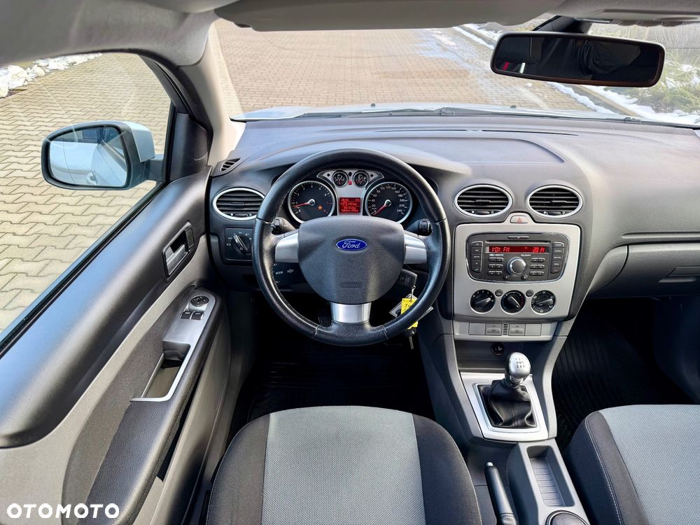 Ford Focus 1.8 Style+ - 17
