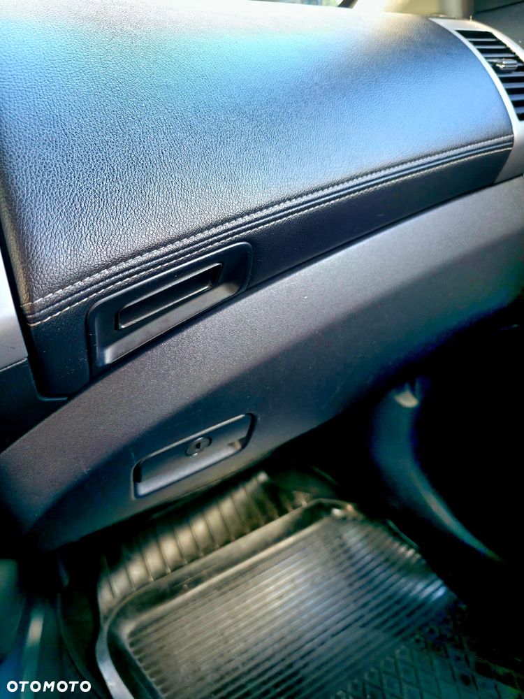 Peugeot 4007 2.2HDi Premium - 14