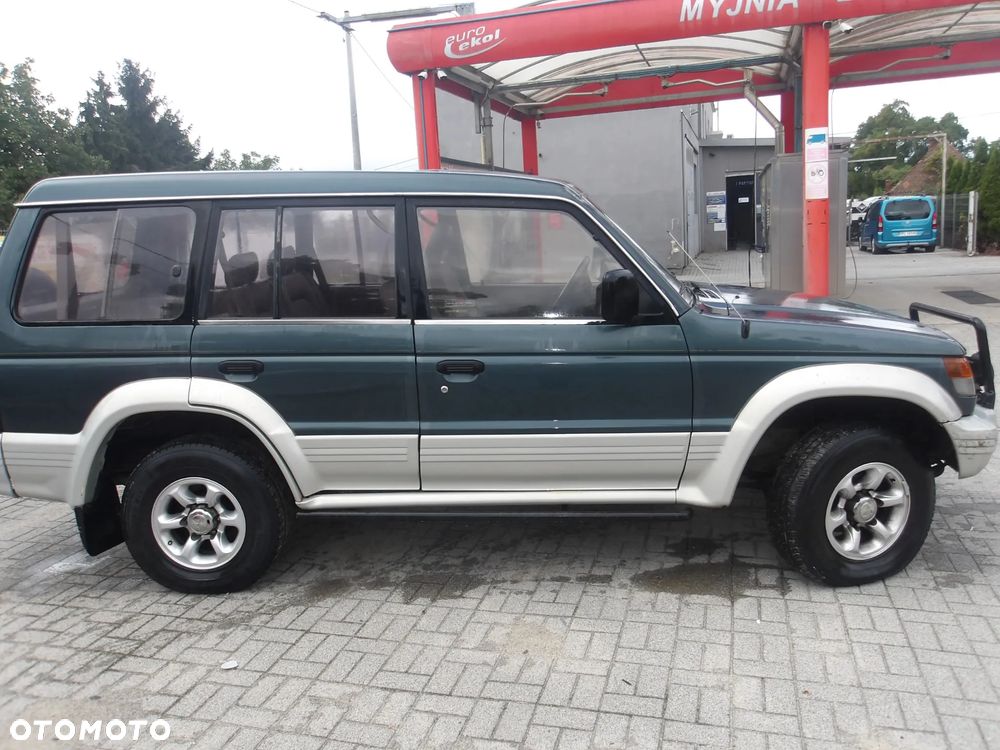 Mitsubishi Pajero - 10