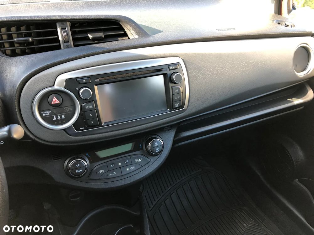 Toyota Yaris 1.33 Active - 9