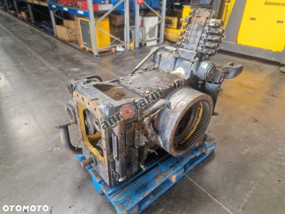 Tylny most New Holland 8770, 8970, 8670, G210 - 4