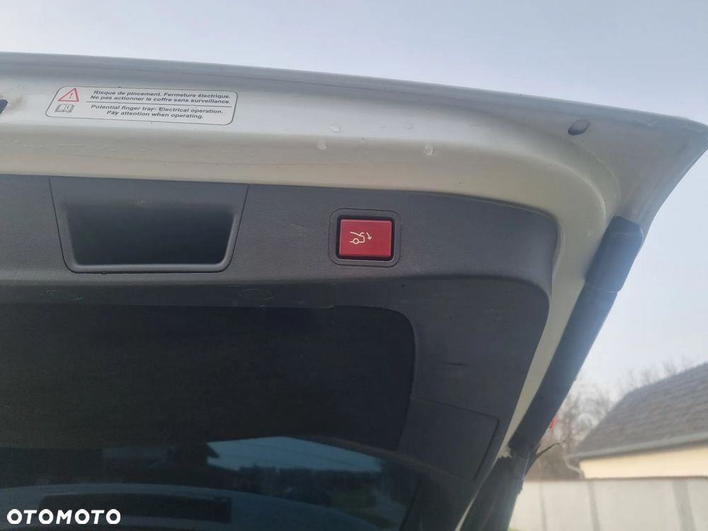 Citroën C5 HDi 165 FAP Exclusive - 17