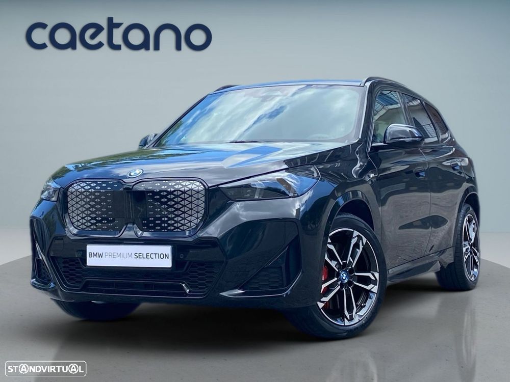 BMW iX1 eDrive20 Pack Desportivo M Pro - 1