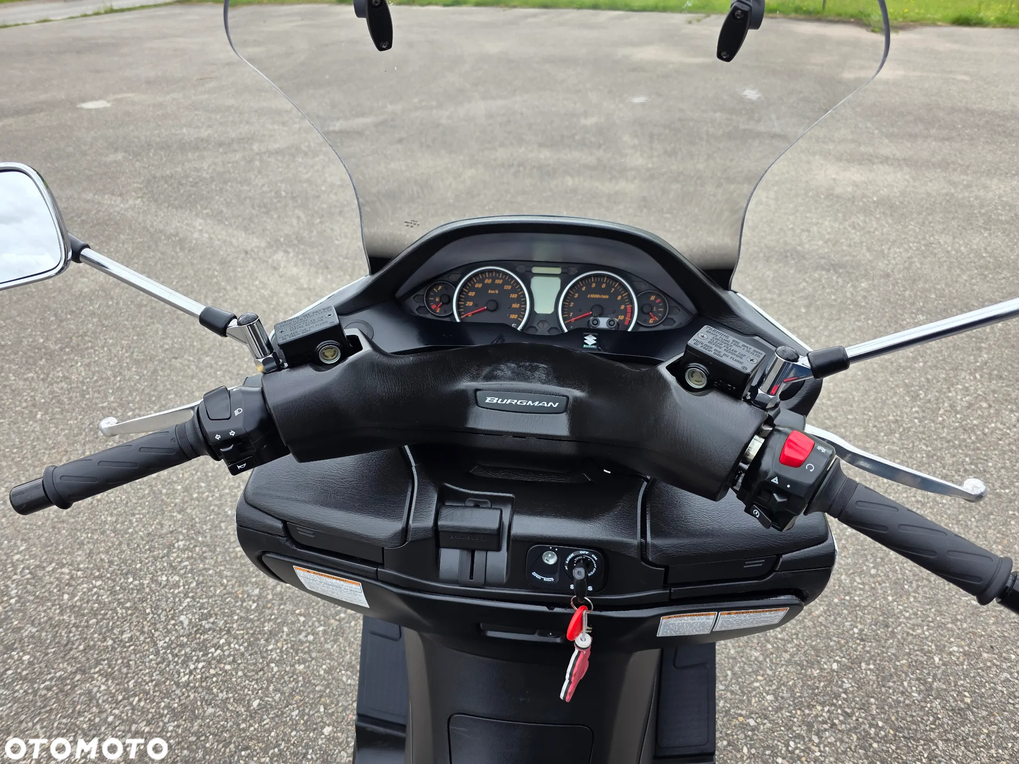 Suzuki Burgman - 13