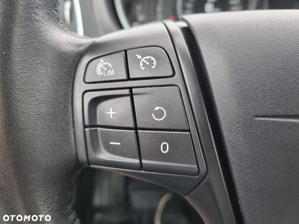 Volvo V40 D2 Geartronic Kinetic - 28