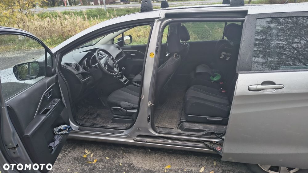 Mazda 5 - 6