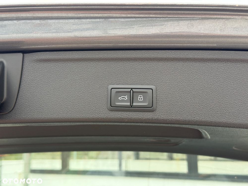 Audi A4 Avant 2.0 TDI Quattro Sport S tronic - 23
