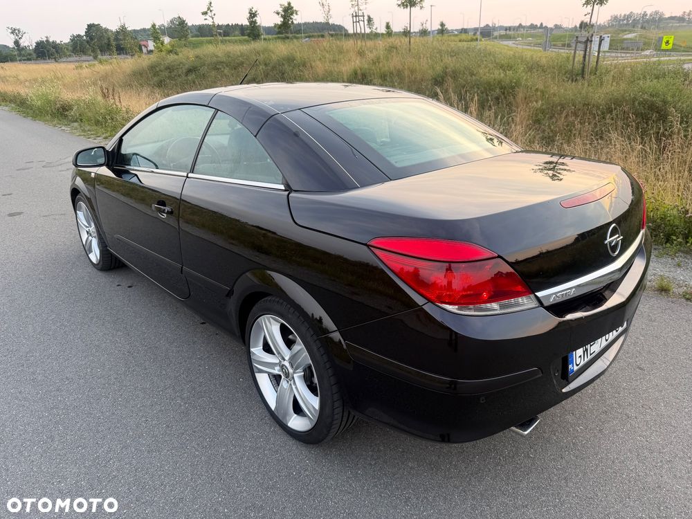 Opel Astra 1.9 CDTI DPF NAVI - 22