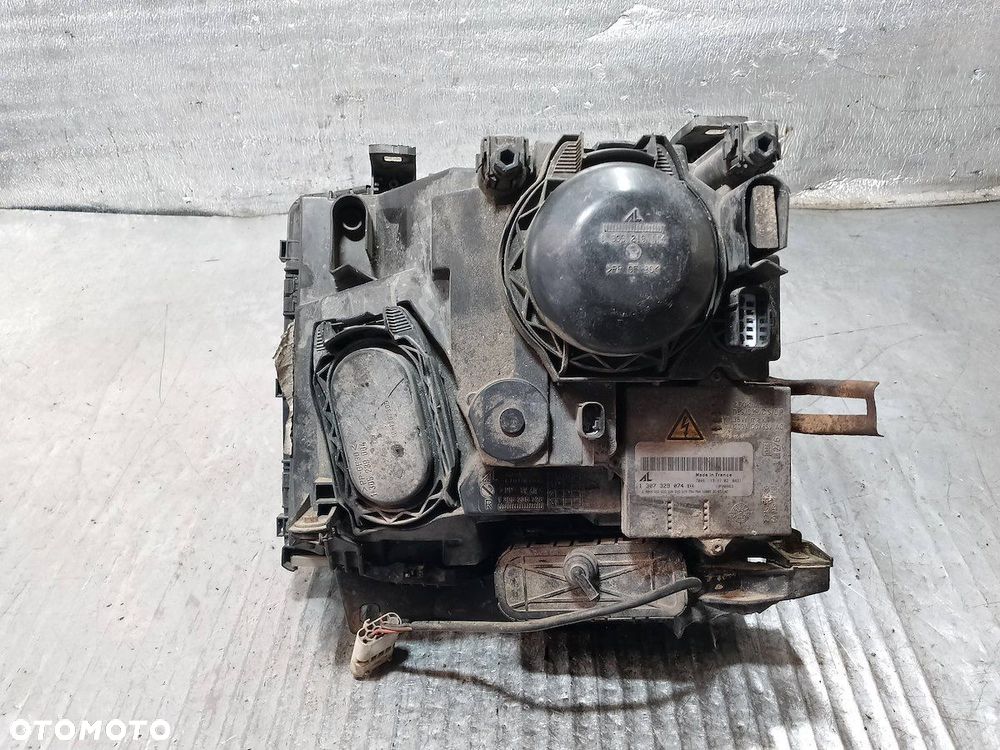 LAMPA PRZEDNIA PRAWA XENON LAND ROVER RANGE ROVER 1305235728 3.0 - 6