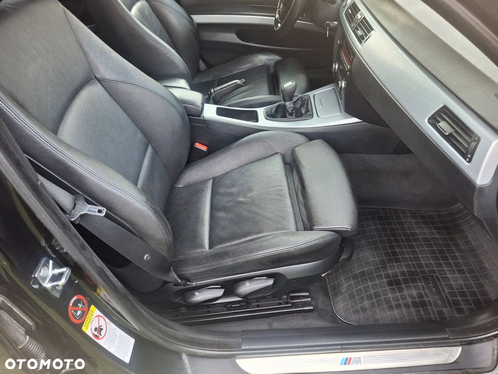 BMW Seria 3 318d DPF Edition Sport - 20